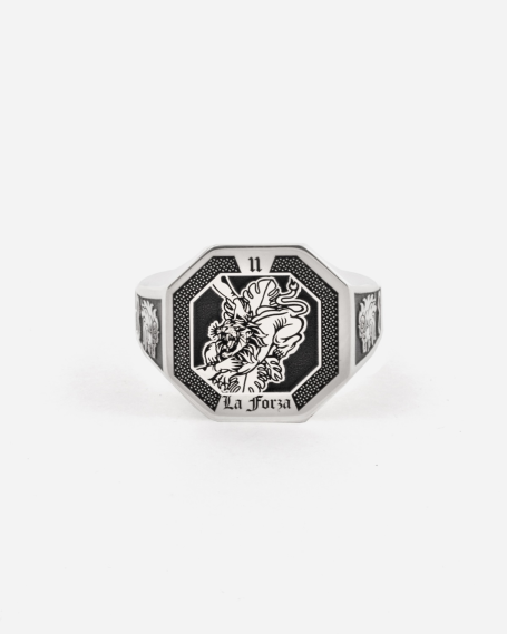 STRENGHT TAROT CARD SIGNET...