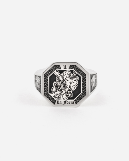 STRENGHT TAROT CARD SIGNET RING
