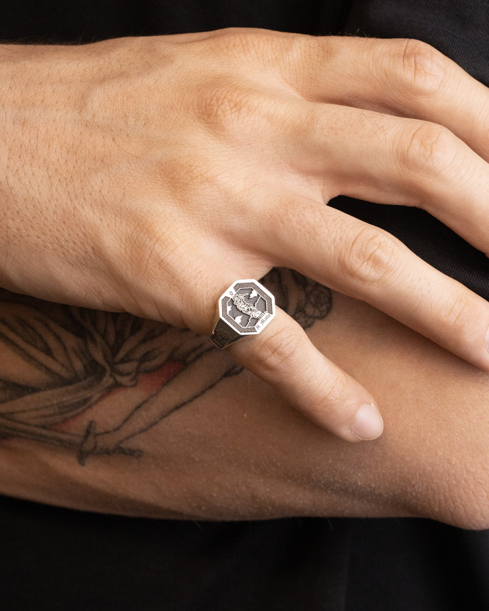 THE MOON TAROT CARD SIGNET RING