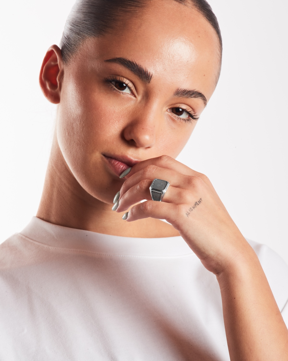 SIEGELRING OKTAGON MIT TEXTURE GEPUNKTET