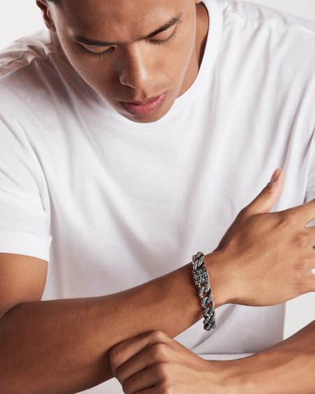 ARMBAND GROUMETTE MIT GOTISCHES TEXTURE INSIGNA