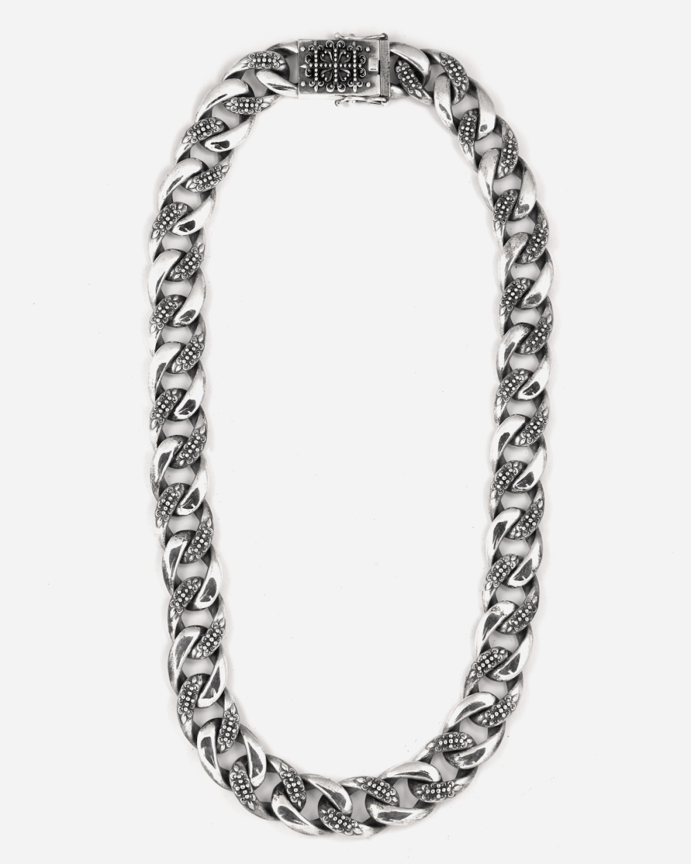 COLLAR GRUMETTE CON TEXTURE GÓTICA...