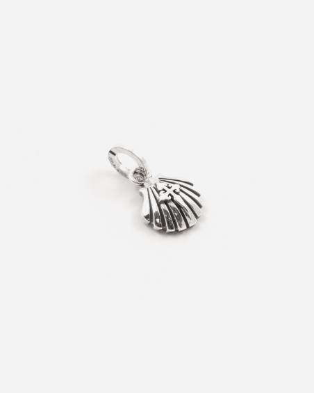 PECTEN JACOBAEUS MINI CHARM PENDANT
