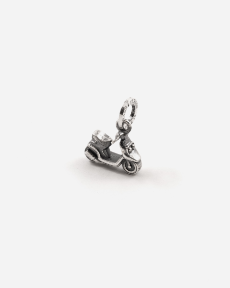 BOOSTER MINI CHARM PENDANT