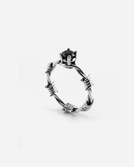 ANELLO SOLITARIO FILO SPINATO IN ARGENTO CON BRILLANTE NERO