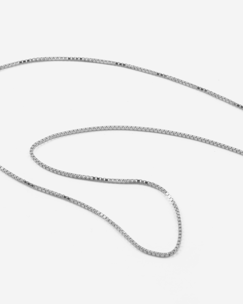 MINI BOX CHAIN NECKLACE IN SILVER