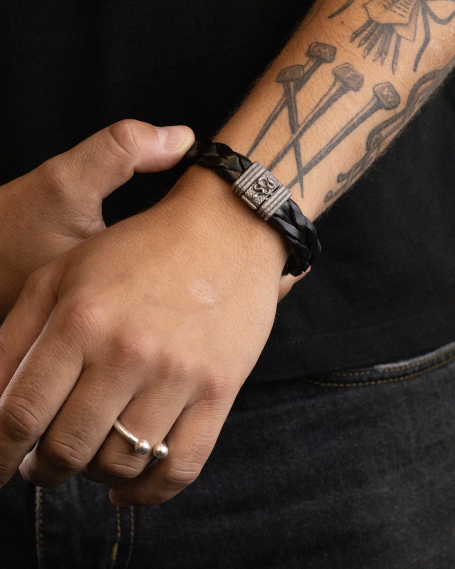 PULSERA DE CUERO TRENZADO... 2