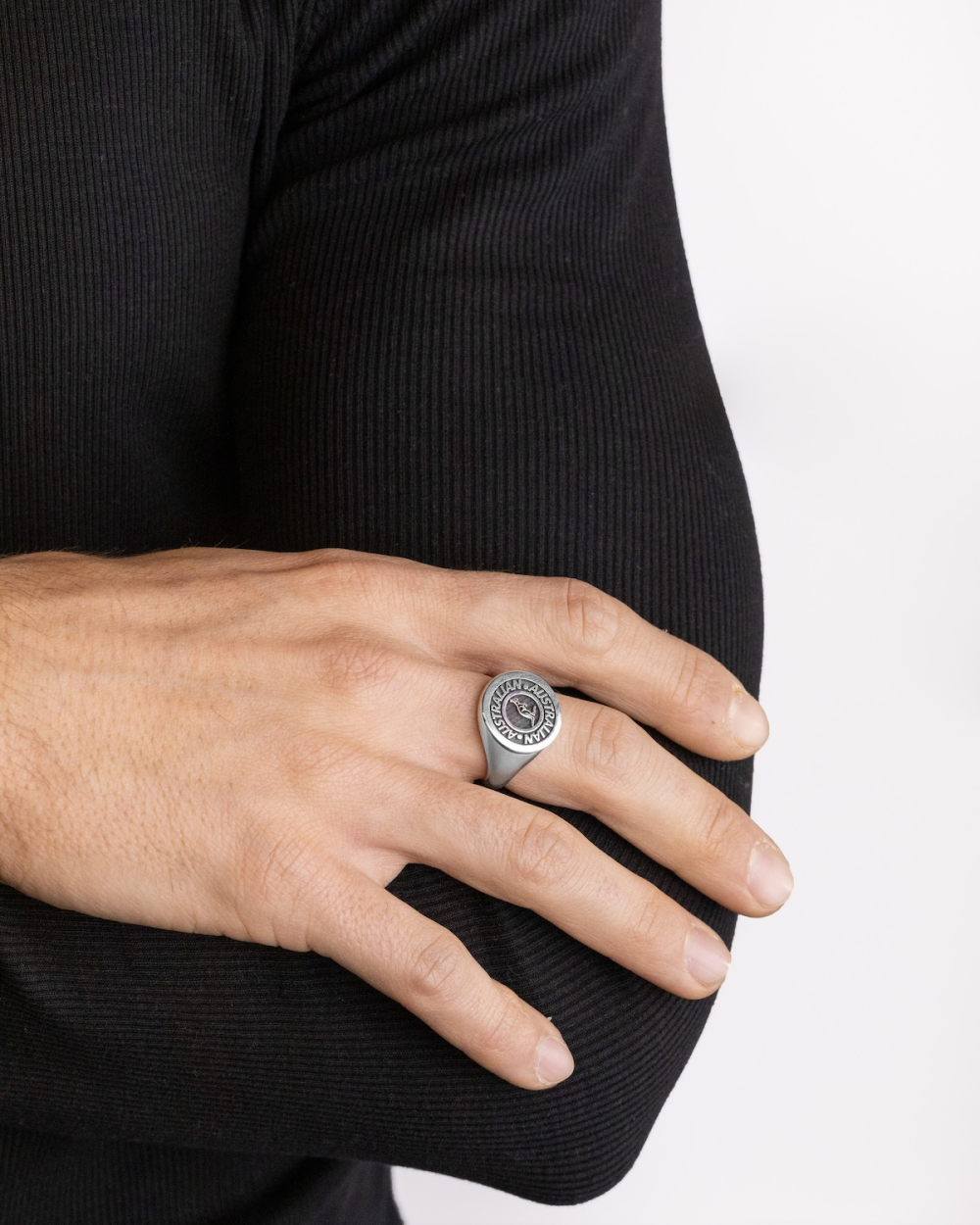 NOVE25 X AUSTRALIAN CHEVALIER RING