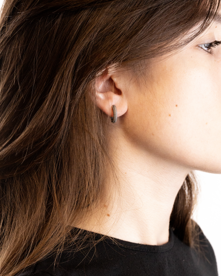 SILVER PLATED DOTTED HOOP EARRING WITH SNAP CLOSURE
