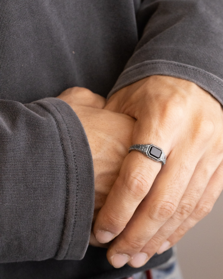 MATERIC SIGNET RING WITH... 2