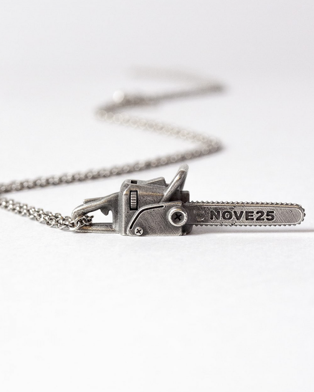 CHAINSAW NECKLACE LIMITED EDITION Nove25